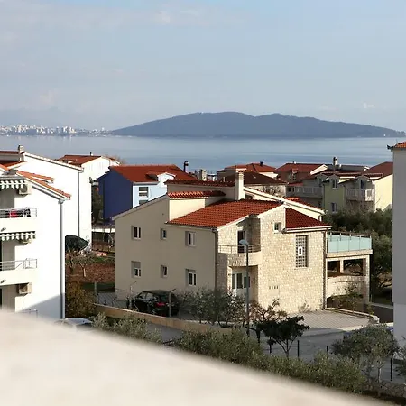 Apartment Karlo *