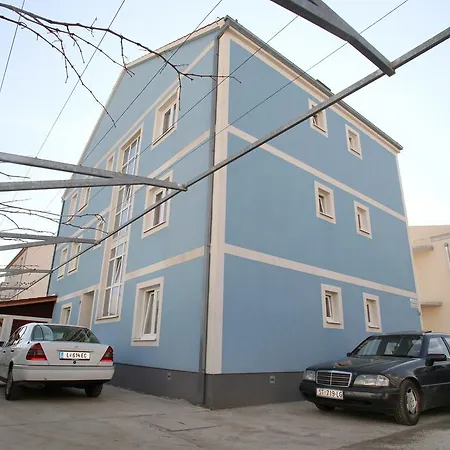 Karlo Apartment