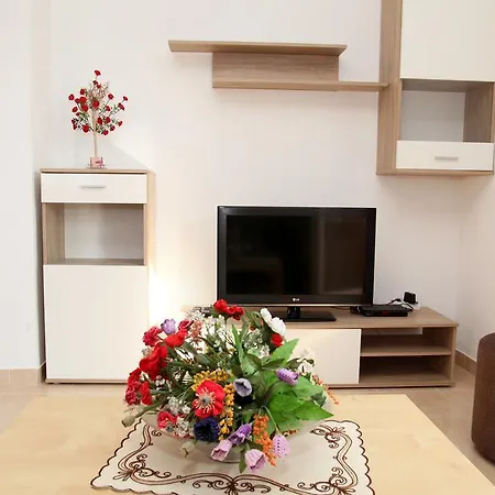 Karlo Apartment